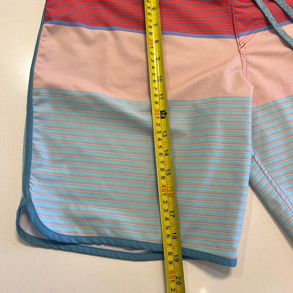 Quiksilver Surfsilk Tijuana 19” Boardshorts Striped Preppy Coastal Vacation📐31